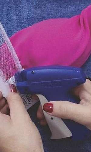 Tags adesivas personalizadas Tags adesivas personalizadas